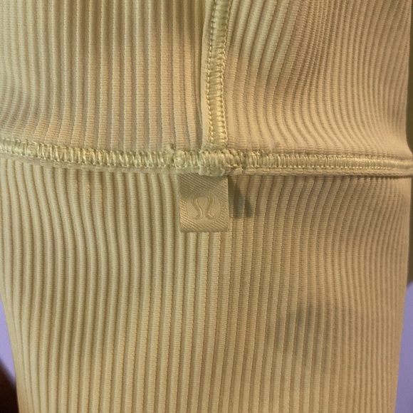 Lululemon neon yellow reversible crop top - Picture 2 of 2